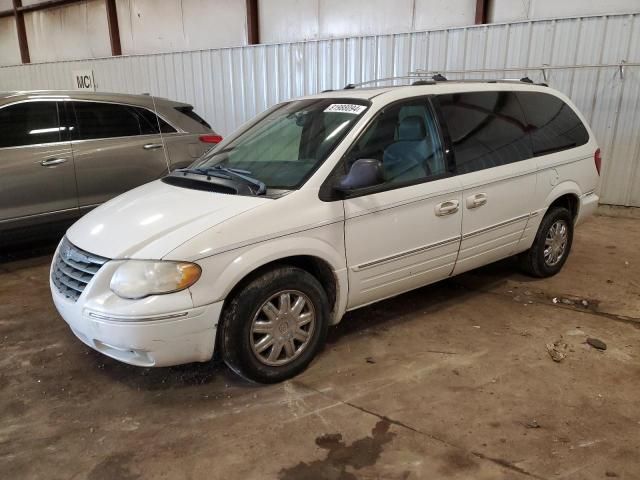 2005 Chrysler Town & Country Limited