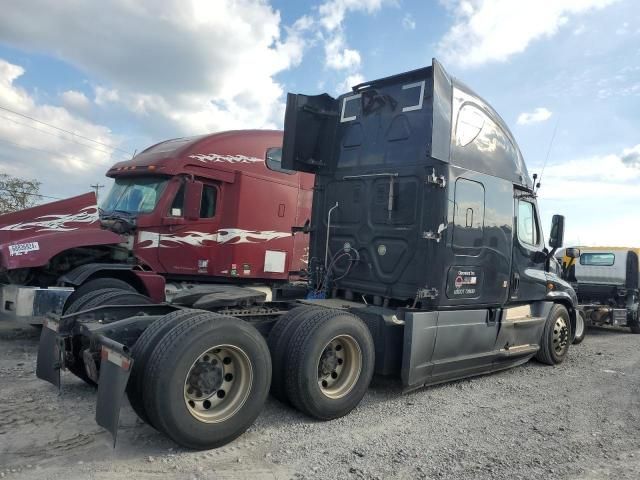 2015 Freightliner Cascadia 125