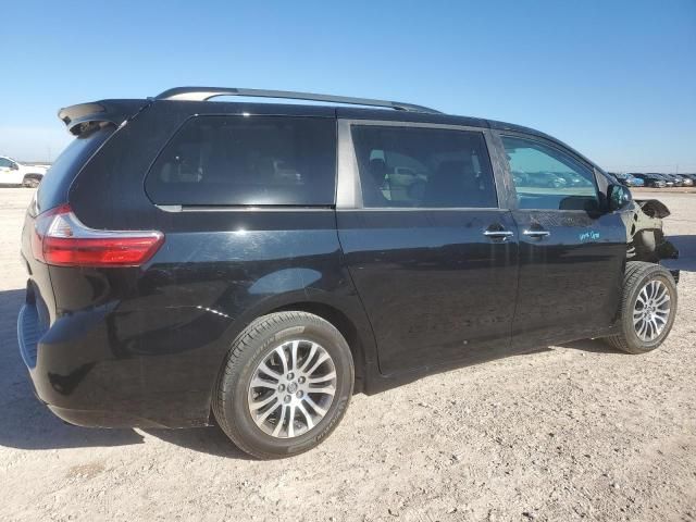 2019 Toyota Sienna XLE