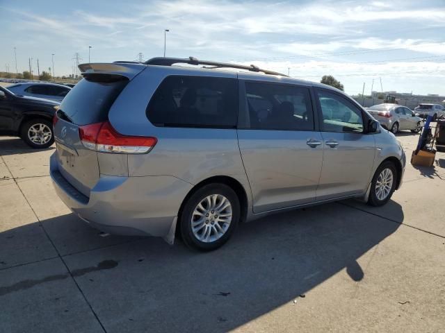 2014 Toyota Sienna XLE