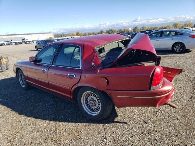 2001 Ford Crown Victoria LX