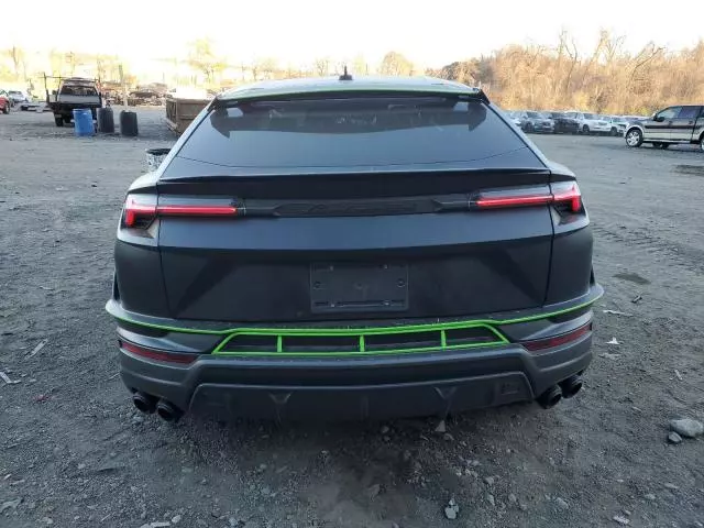 2024 Lamborghini Urus Performante