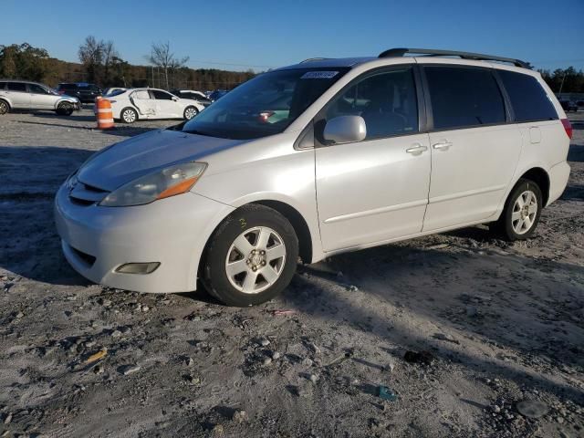 2007 Toyota Sienna XLE