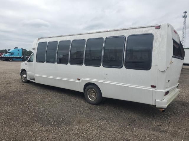 1999 Ford Econoline E350 Super Duty Wagon