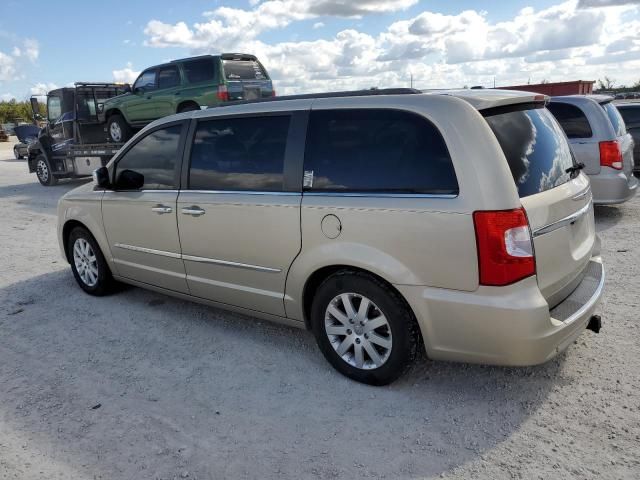 2012 Chrysler Town & Country Touring L