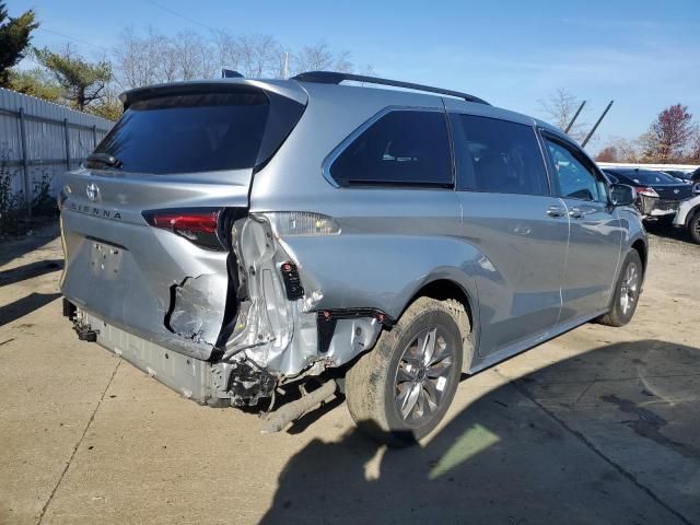 2021 Toyota Sienna LE