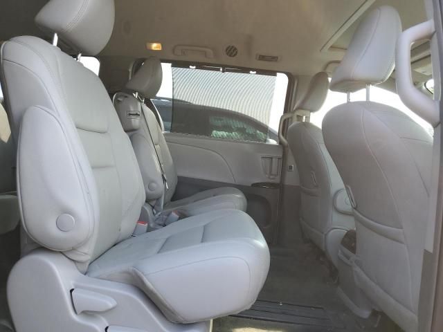 2019 Toyota Sienna XLE