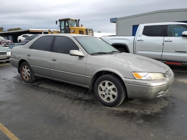 1999 Toyota Camry LE