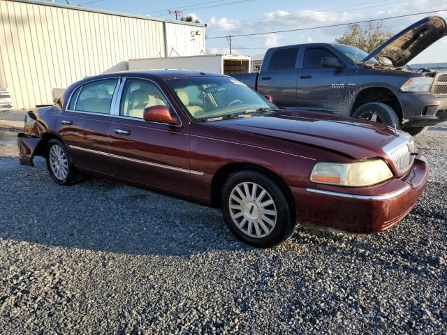 2004 Lincoln Town Car Executive