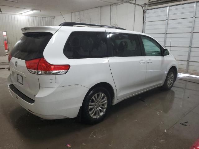 2012 Toyota Sienna XLE