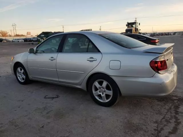 2005 Toyota Camry LE