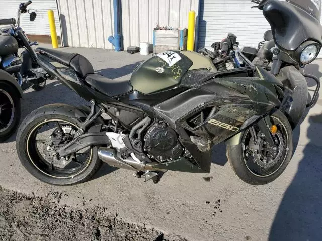 2024 Kawasaki EX650 R