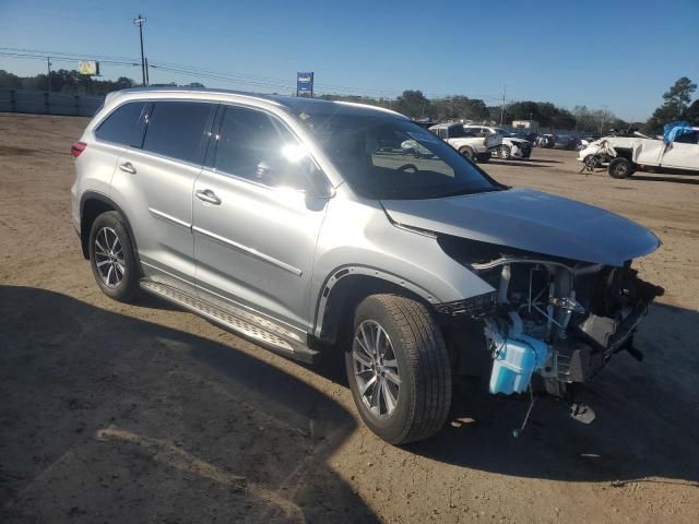 2017 Toyota Highlander SE