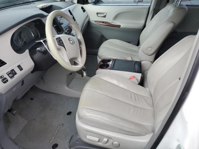 2014 Toyota Sienna XLE