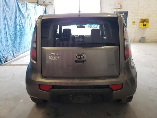 2011 KIA Soul +