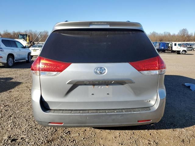 2014 Toyota Sienna LE