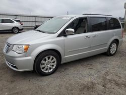 Carros salvage sin ofertas aún a la venta en subasta: 2012 Chrysler Town & Country Touring L