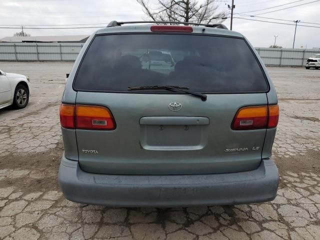 2000 Toyota Sienna LE