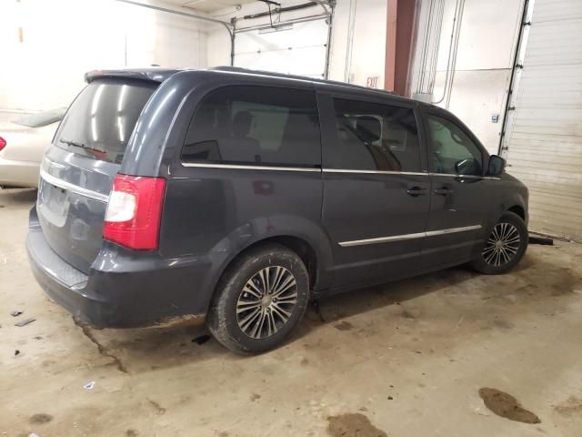 2014 Chrysler Town & Country S