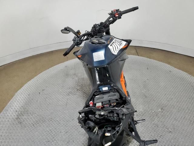 2022 KTM 1290 Super Duke R