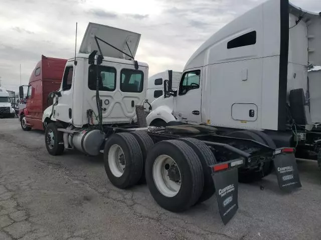 2023 Freightliner Cascadia 126