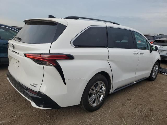 2022 Toyota Sienna XSE