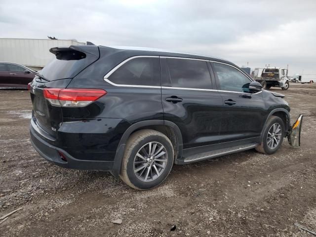 2019 Toyota Highlander SE