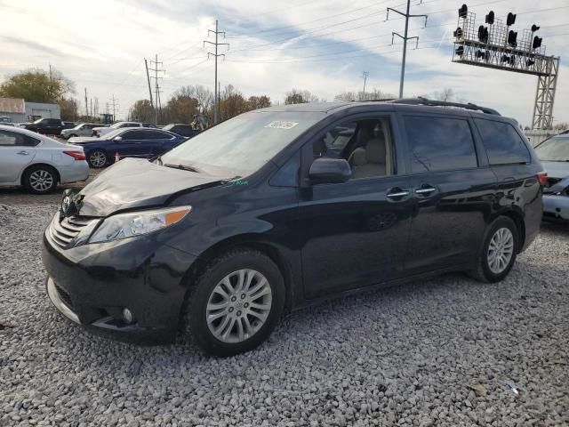 2015 Toyota Sienna XLE