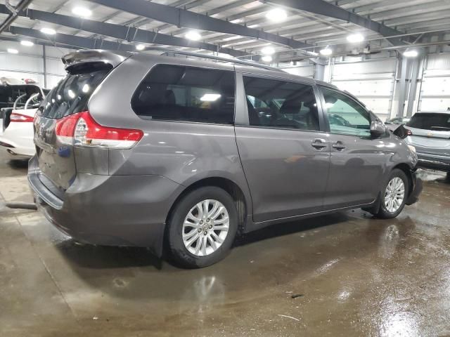 2012 Toyota Sienna XLE