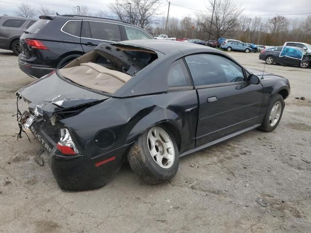 2000 Ford Mustang