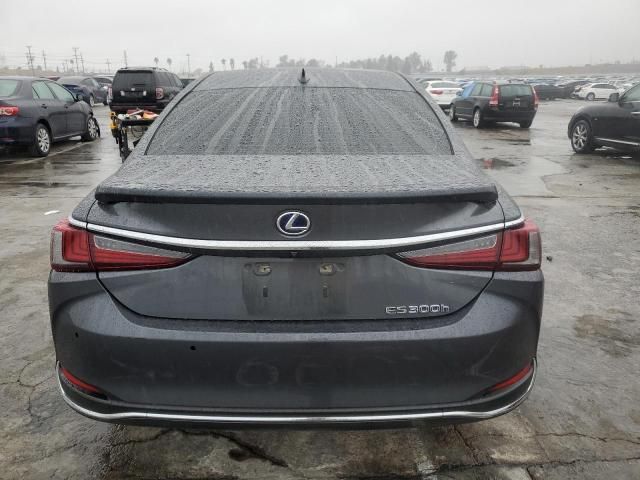 2022 Lexus ES 300H Base