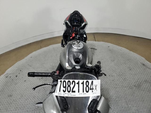 2023 Cf Moto 300SS