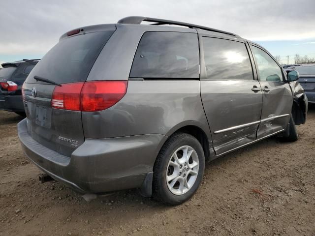 2004 Toyota Sienna XLE