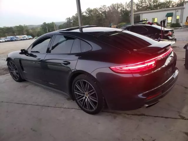 2018 Porsche Panamera 4