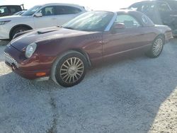 Carros salvage a la venta en subasta: 2004 Ford Thunderbird