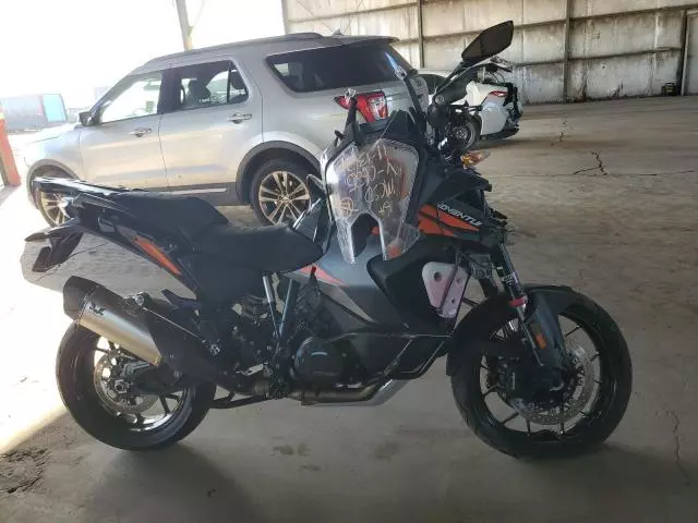 2022 KTM 1290 Super Adventure S