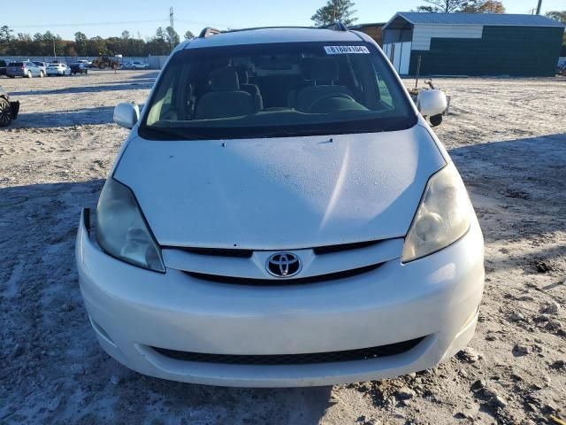 2007 Toyota Sienna XLE