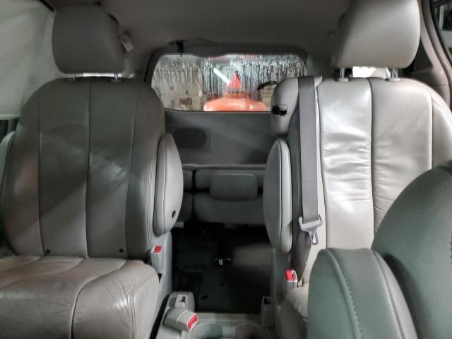 2011 Toyota Sienna XLE