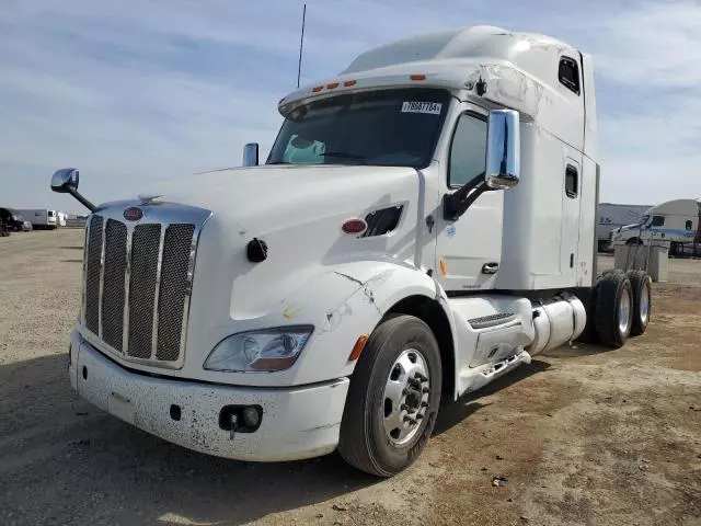 2019 Peterbilt 579