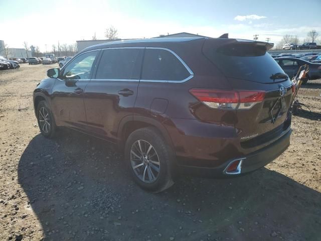 2017 Toyota Highlander SE