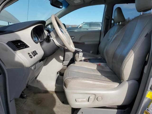 2013 Toyota Sienna XLE