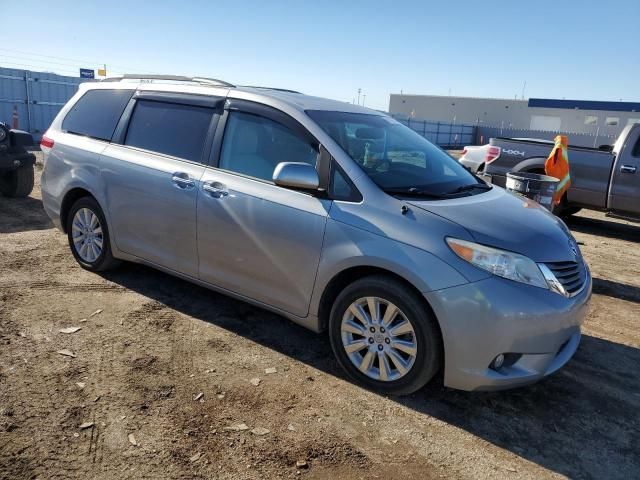 2013 Toyota Sienna XLE