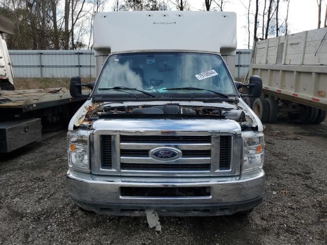 2019 Ford Econoline E350 Super Duty Cutaway Van