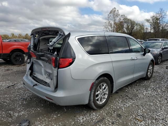 2024 Chrysler Voyager LX