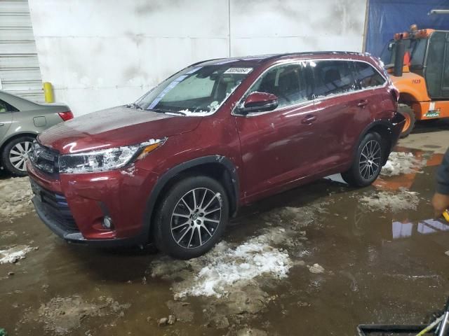 2017 Toyota Highlander SE