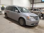 2014 Chrysler Town & Country Touring L