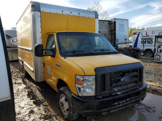 2019 Ford Econoline E350 Super Duty Cutaway Van