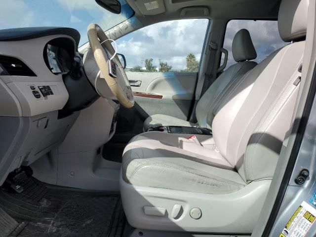 2013 Toyota Sienna XLE