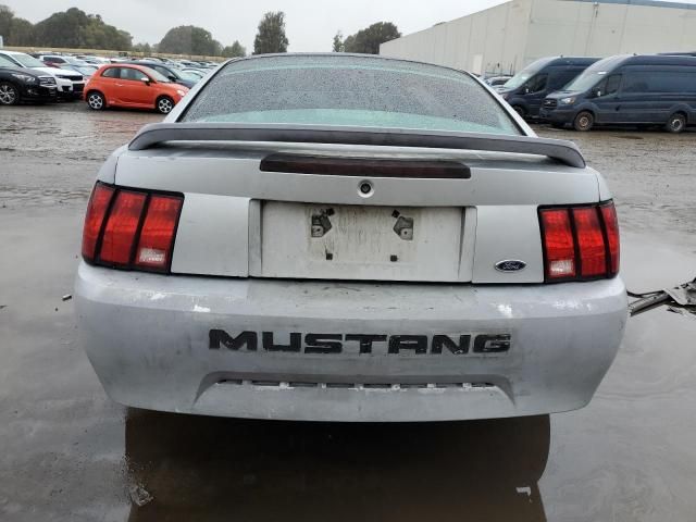 2000 Ford Mustang