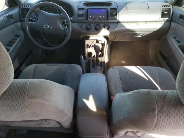 2004 Toyota Camry LE